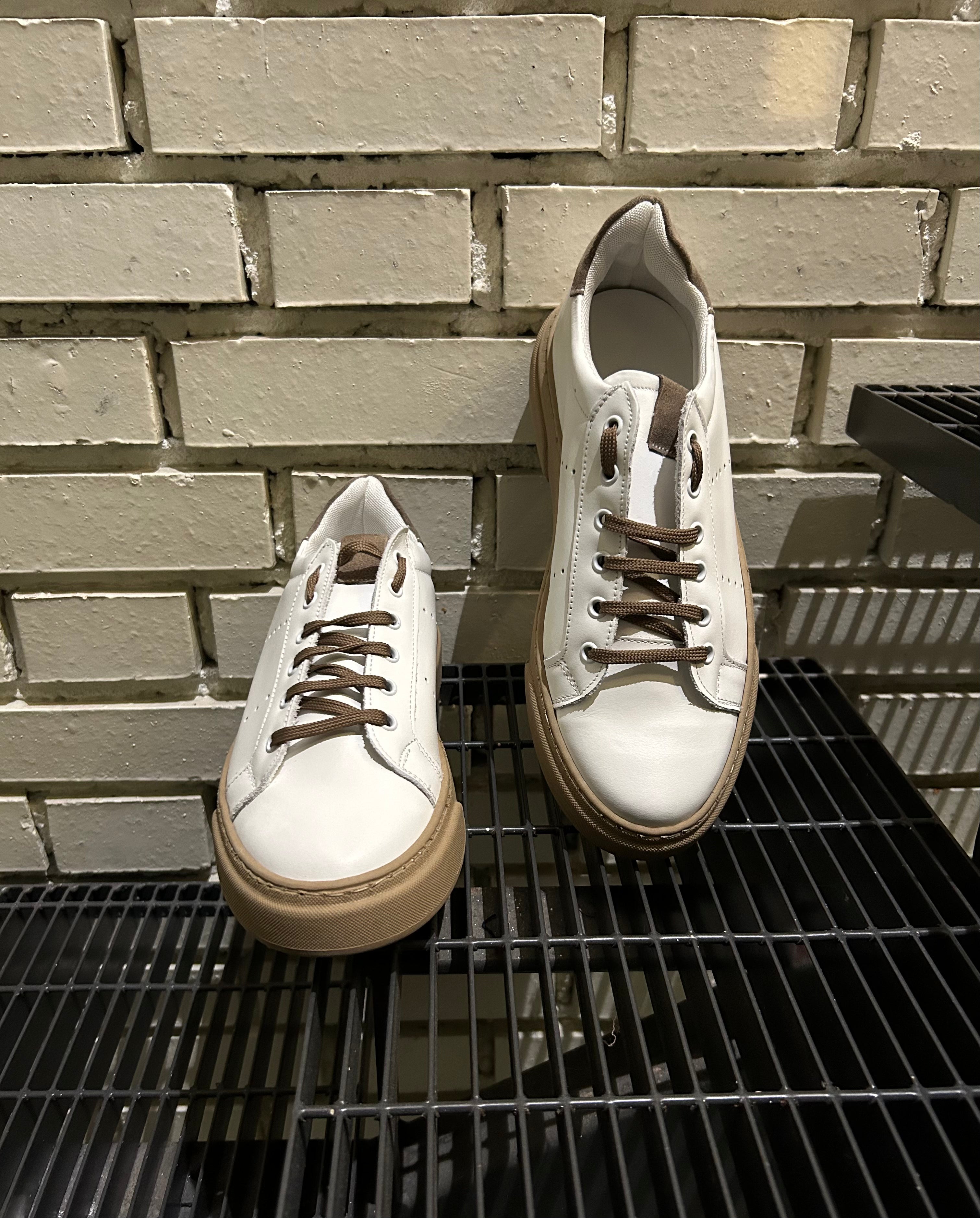 Sneaker "CHEERS"